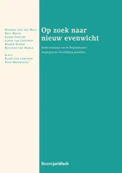 Omslag van Op zoek naar nieuw evenwicht