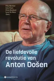 Omslag van De liefdevolle revolutie van Anton Došen