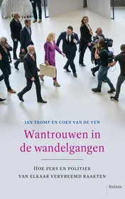 Omslag van Wantrouwen in de wandelgangen