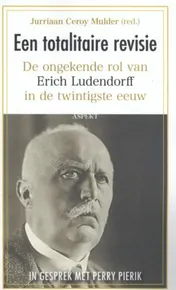 Omslag van Een totalitaire revisie