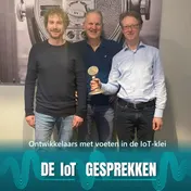 Omslag van Ontwikkelaars met voeten in de IoT-klei