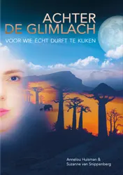 Omslag van Achter de glimlach