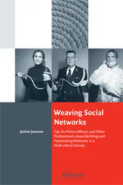 Omslag van Weaving social networks