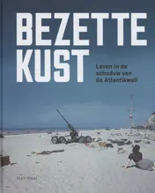 Omslag van Bezette kust