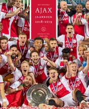 Omslag van Het officiële Ajax jaarboek | 2018-2019