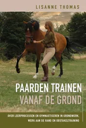 Omslag van Paarden trainen vanaf de grond