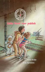 Omslag van Lieke turnt voor publiek