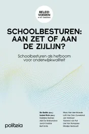 Omslag van Schoolbesturen: aan zet of aan de zijlijn?