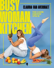Omslag van Busy woman kitchen