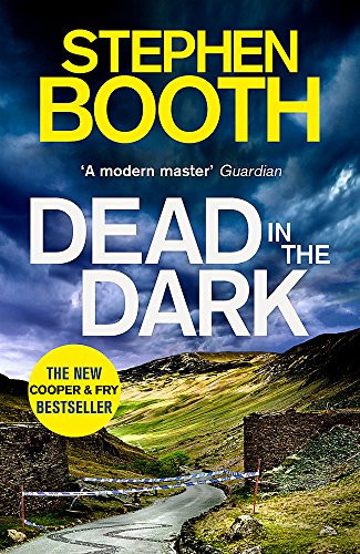 Omslag van Dead in the Dark