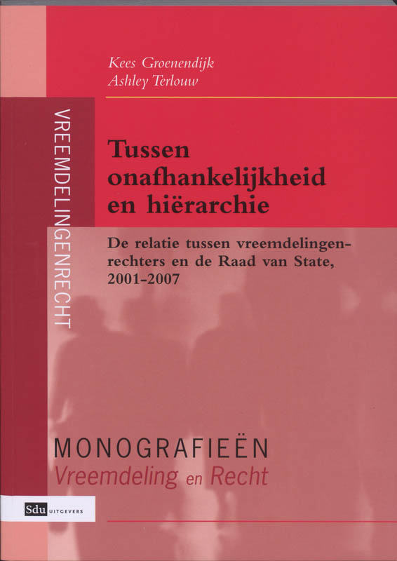 Omslag van Tussen onafhankelijkheid en hiërarchie