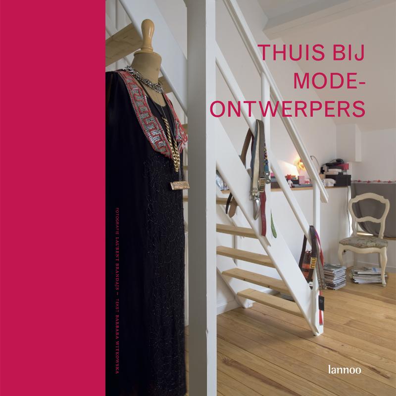 Omslag van Thuis bij mode-ontwerpers
