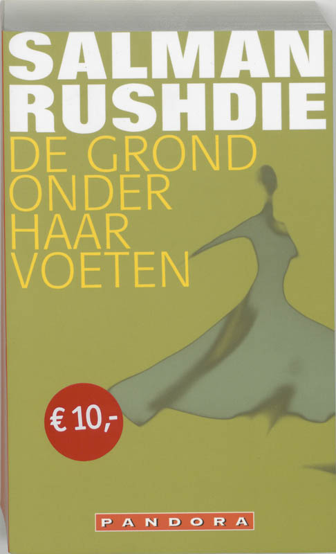 Omslag van De grond onder haar voeten