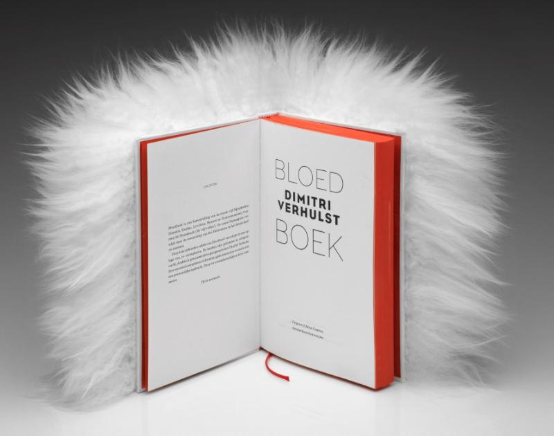Omslag van Bloedboek (Luxe uitvoering schapenvacht)