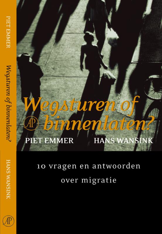Omslag van Wegsturen of binnenlaten?