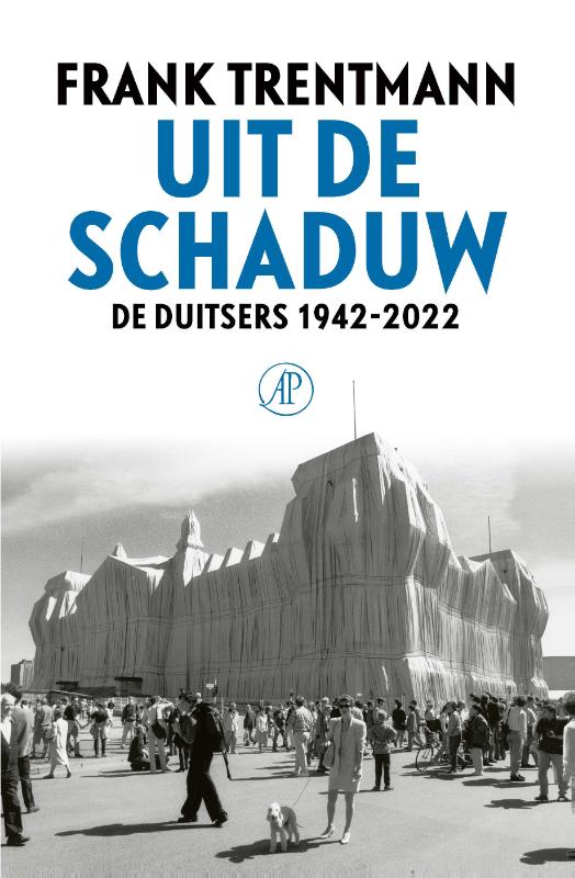 Omslag van Uit de schaduw