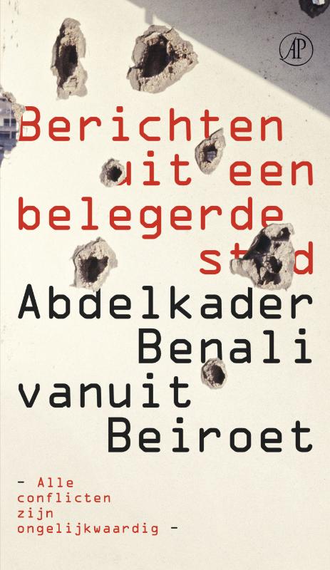 Omslag van Berichten uit een belegerde stad
