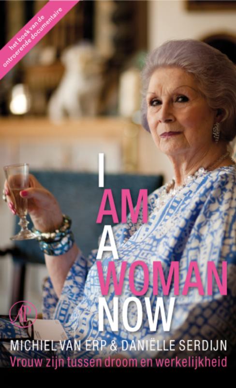 Omslag van I am a woman now