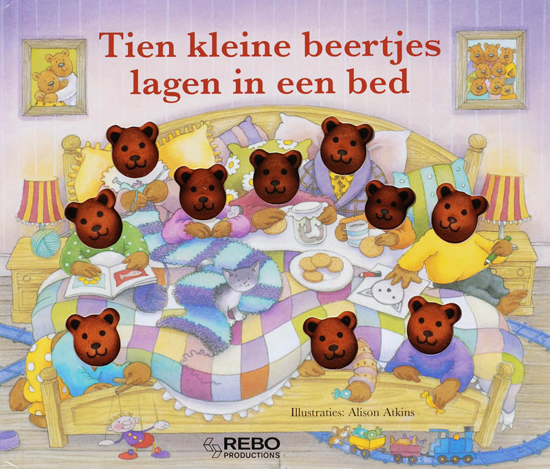 Omslag van Tien kleine beertjes lagen in een bed