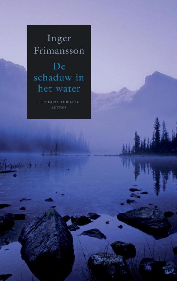 Omslag van De schaduw in het water