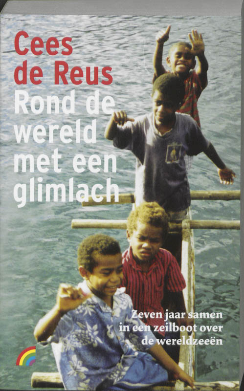Omslag van Rond de wereld met een glimlach