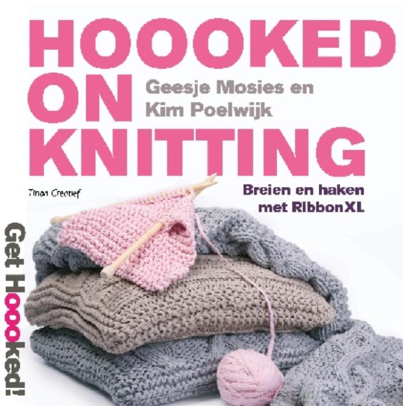 Omslag van Hoooked on knitting