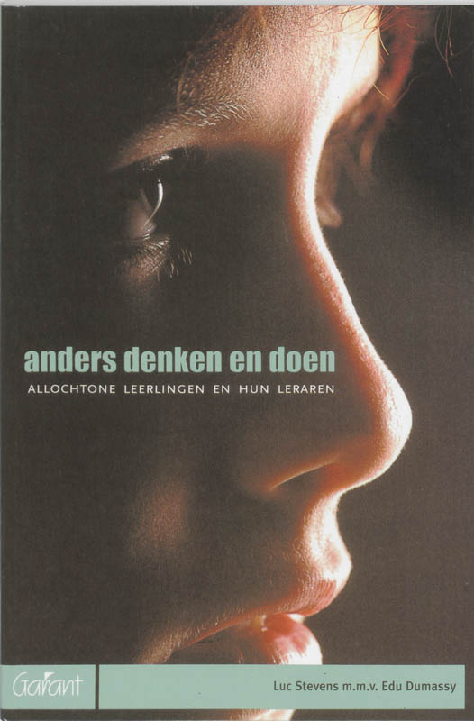 Omslag van Anders denken en doen