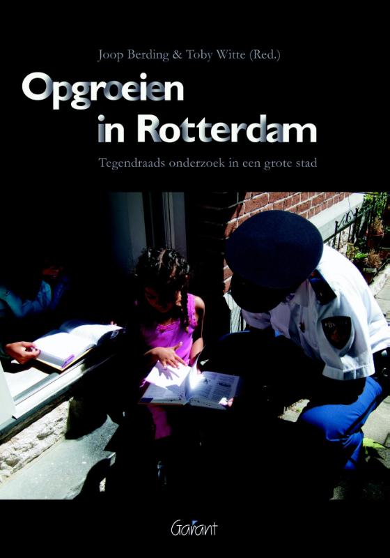Omslag van Opgroeien in Rotterdam