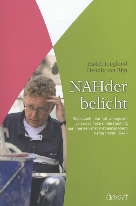 Omslag van NAHder belicht