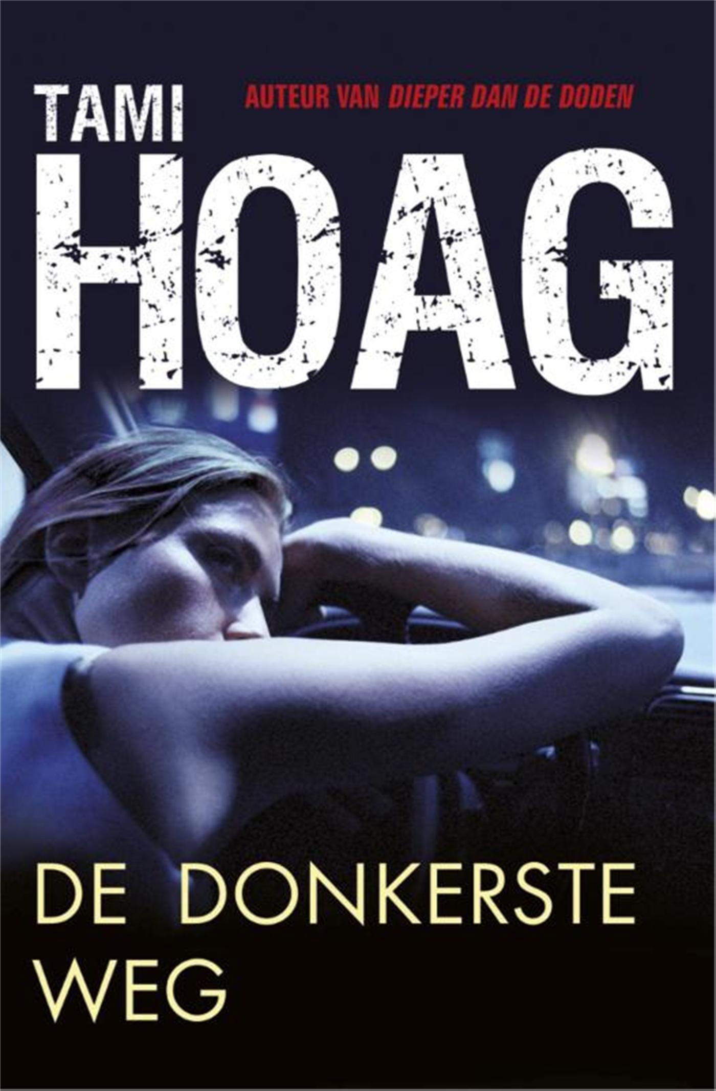 Omslag van De donkerste weg