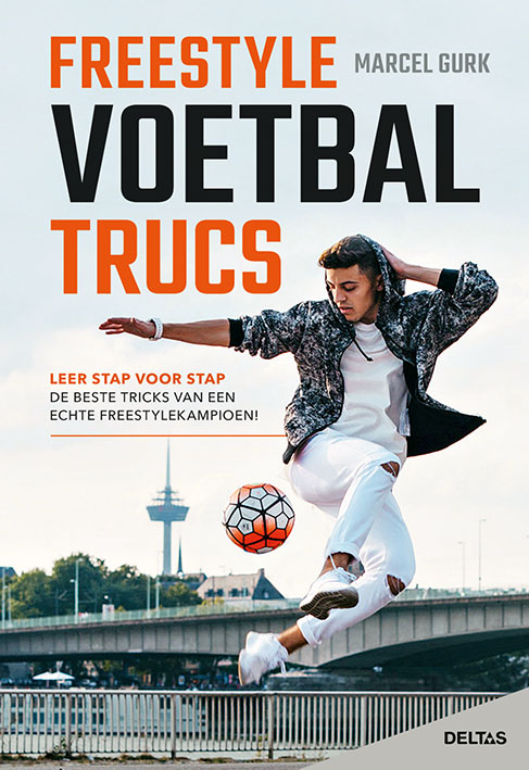 Omslag van Freestyle voetbaltrucs