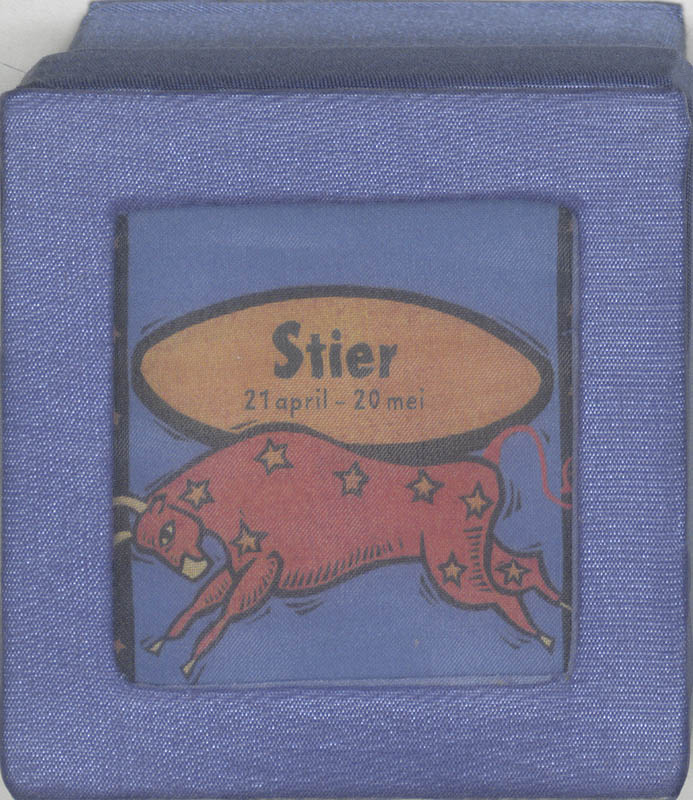 Omslag van Astrologie mini Stier in zijden doos