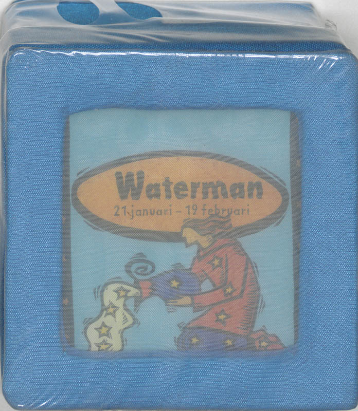 Omslag van Astrologie mini Waterman in zijden doos