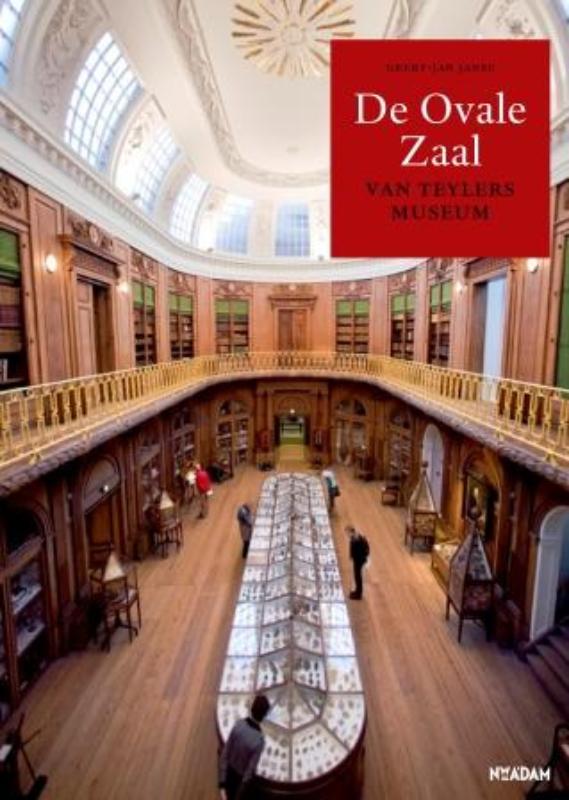 Omslag van Heel de wereld in een zaal