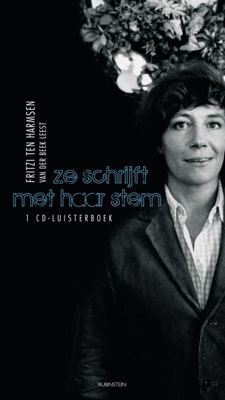 Omslag van Ze schrijft mer haar stem