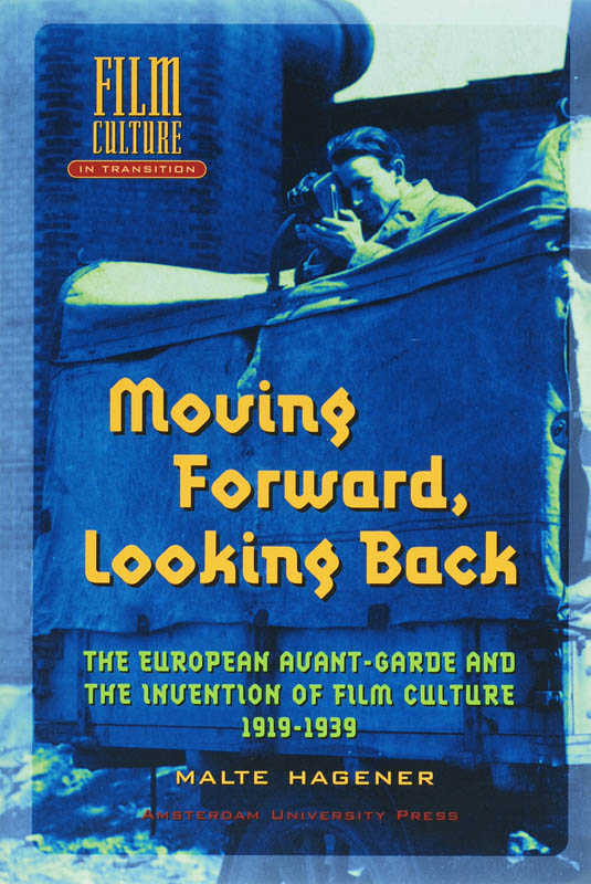 Omslag van Moving Forward, Looking Back