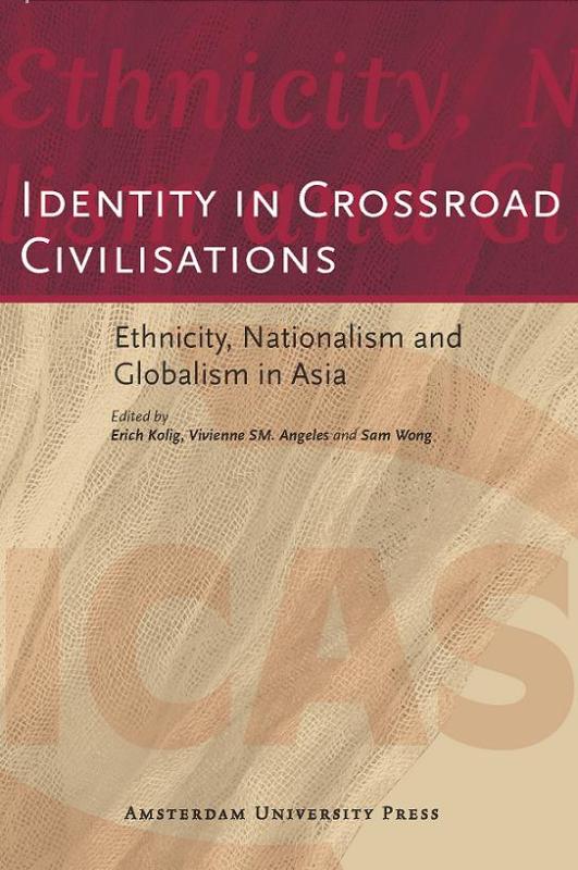 Omslag van Identity in Crossroad Civilisations