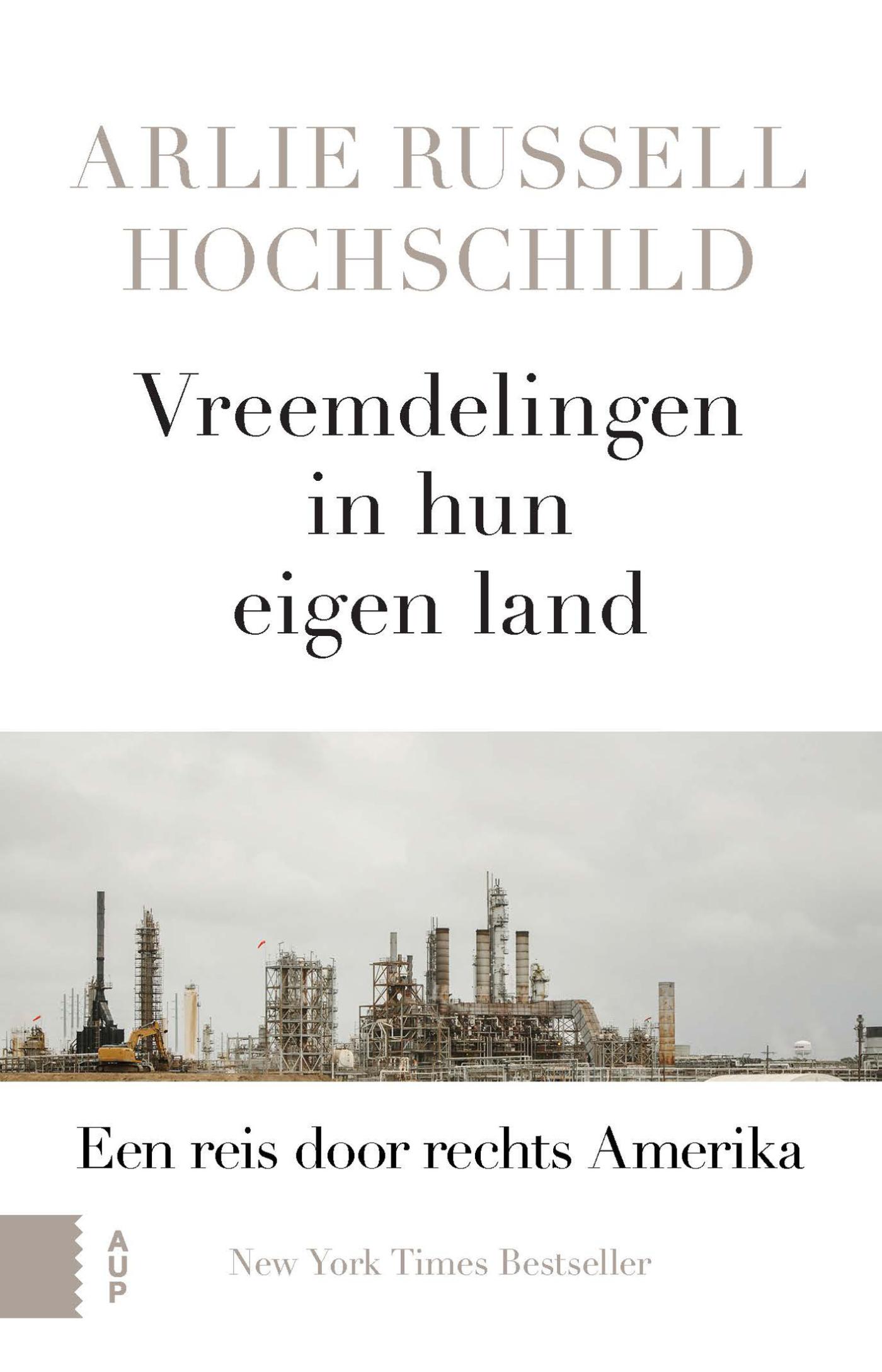 Omslag van Vreemdelingen in hun eigen land