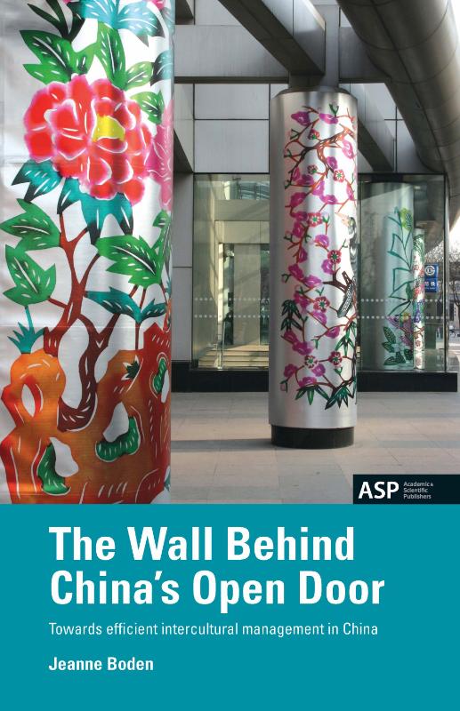 Omslag van The wall behind China's open door