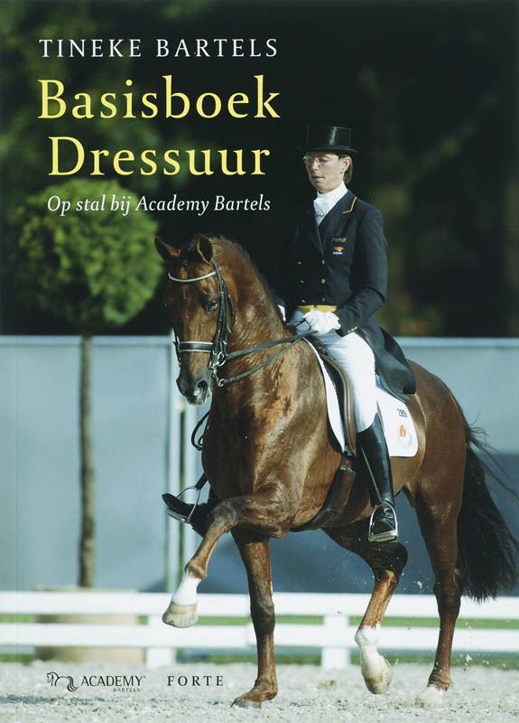 Omslag van Basisboek Dressuur