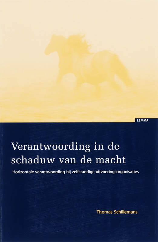 Omslag van Verantwoording in de schaduw van de macht