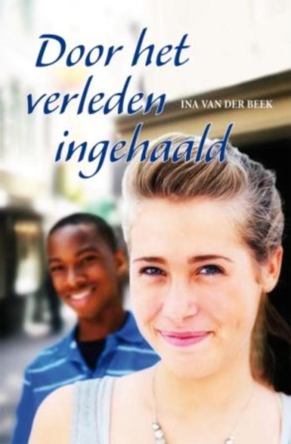 Omslag van Door het verleden ingehaald
