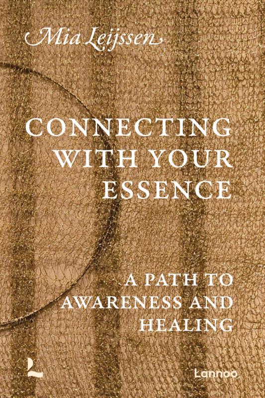 Omslag van Connecting with Your Essence