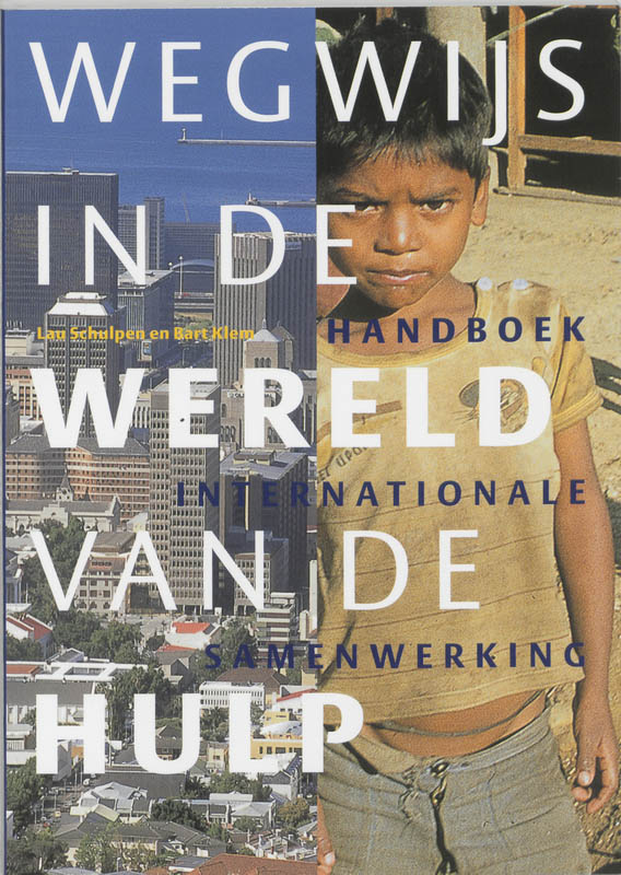 Omslag van Wegwijs in de wereld van de hulp