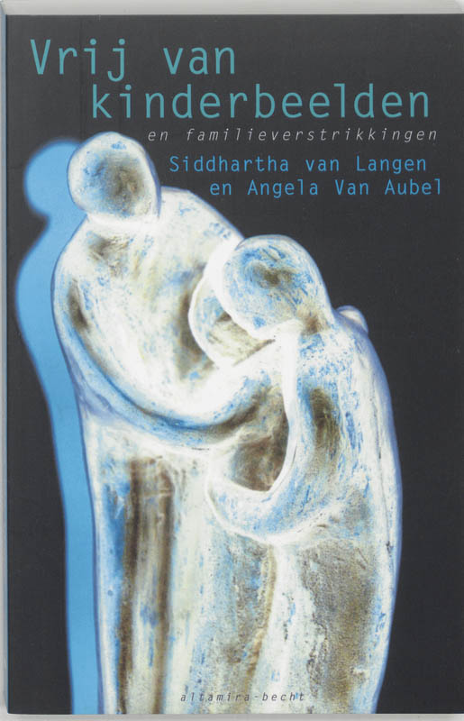 Omslag van Vrij van kinderbeelden en familieverstrikkingen