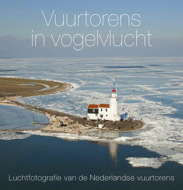 Omslag van Vuurtorens in vogelvlucht