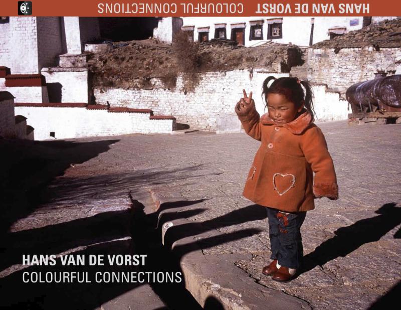 Omslag van Colourful connections