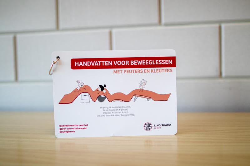 Omslag van Beweegkaarten veelzijdig bewegen voor Peuters en Kleuters