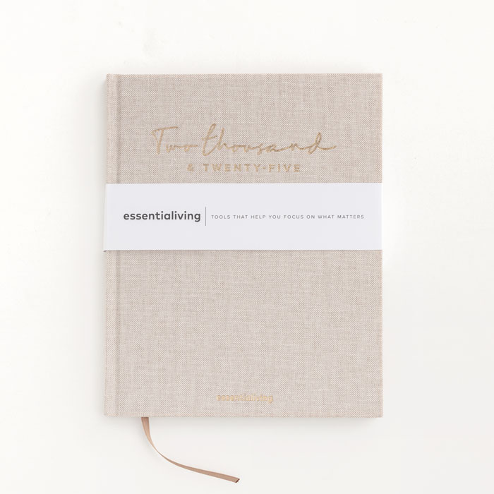 Omslag van Essentialiving Life Planner 2025