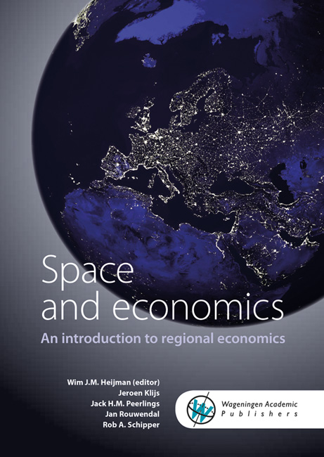 Omslag van Space and economics
